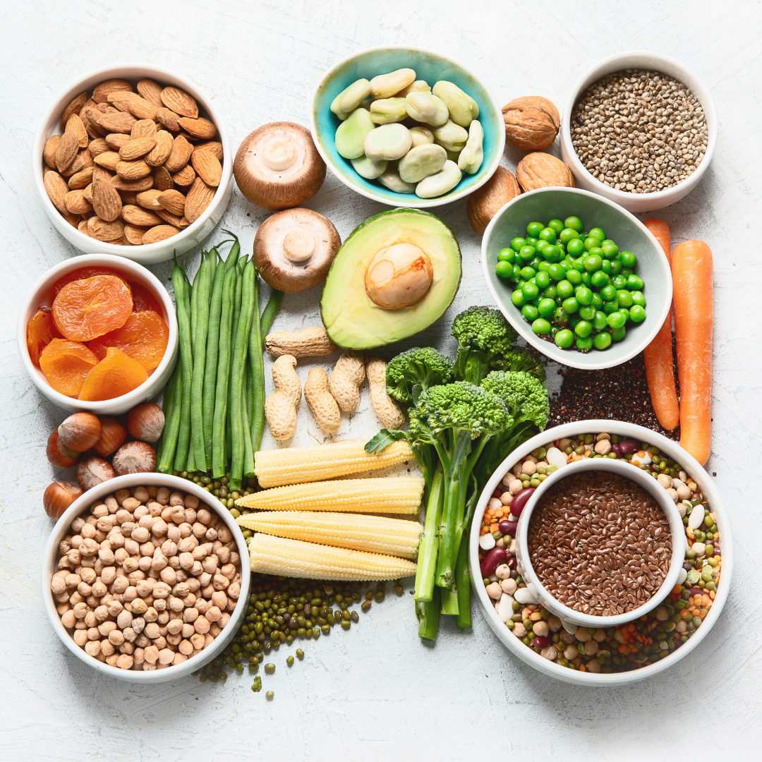 Pflanzliche Proteine aus Edamame und Sojabohnen als nachhaltige Alternative zu tierischem Eiweiß – gesunder veganer Protein Snack für Sportler und bewusste Ernährung.